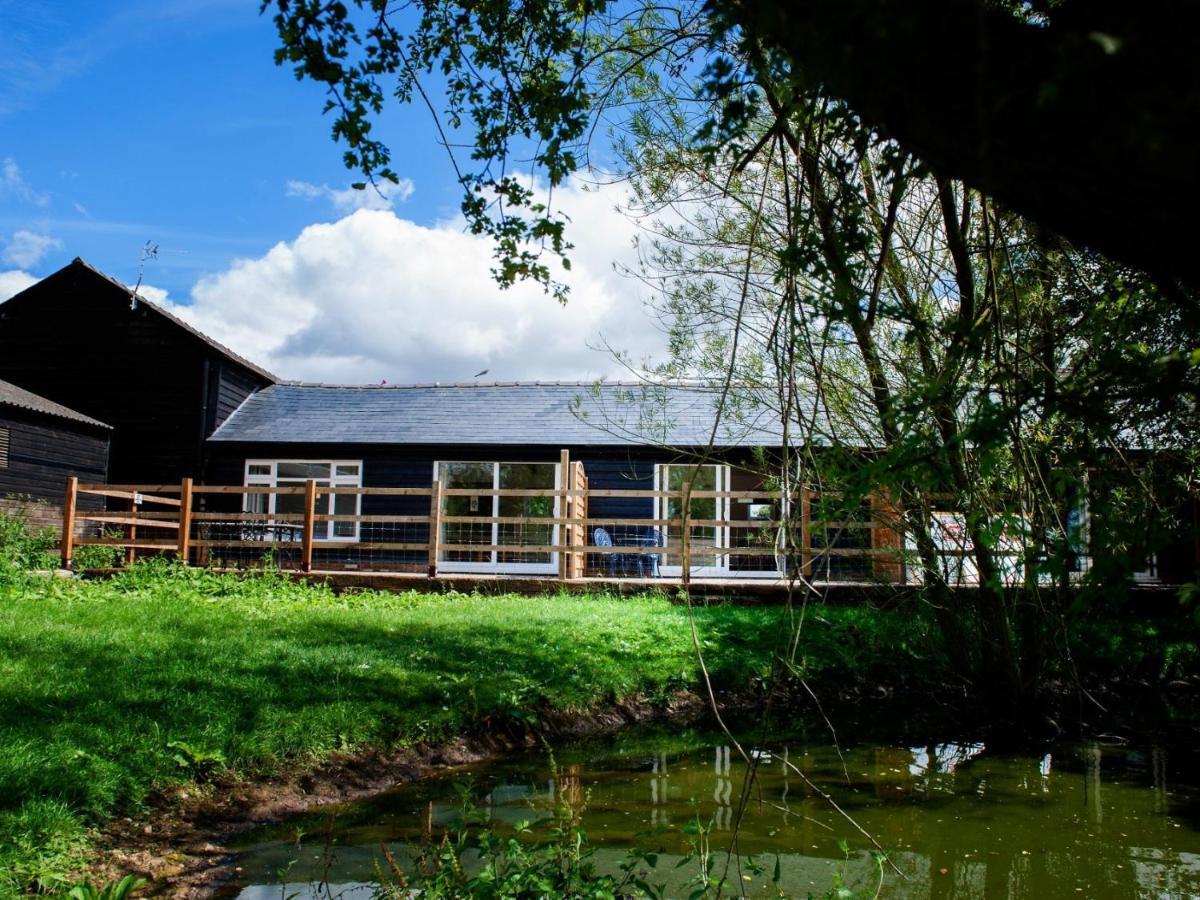 Baileys Farm Bed & Breakfast Kings Walden Exterior photo